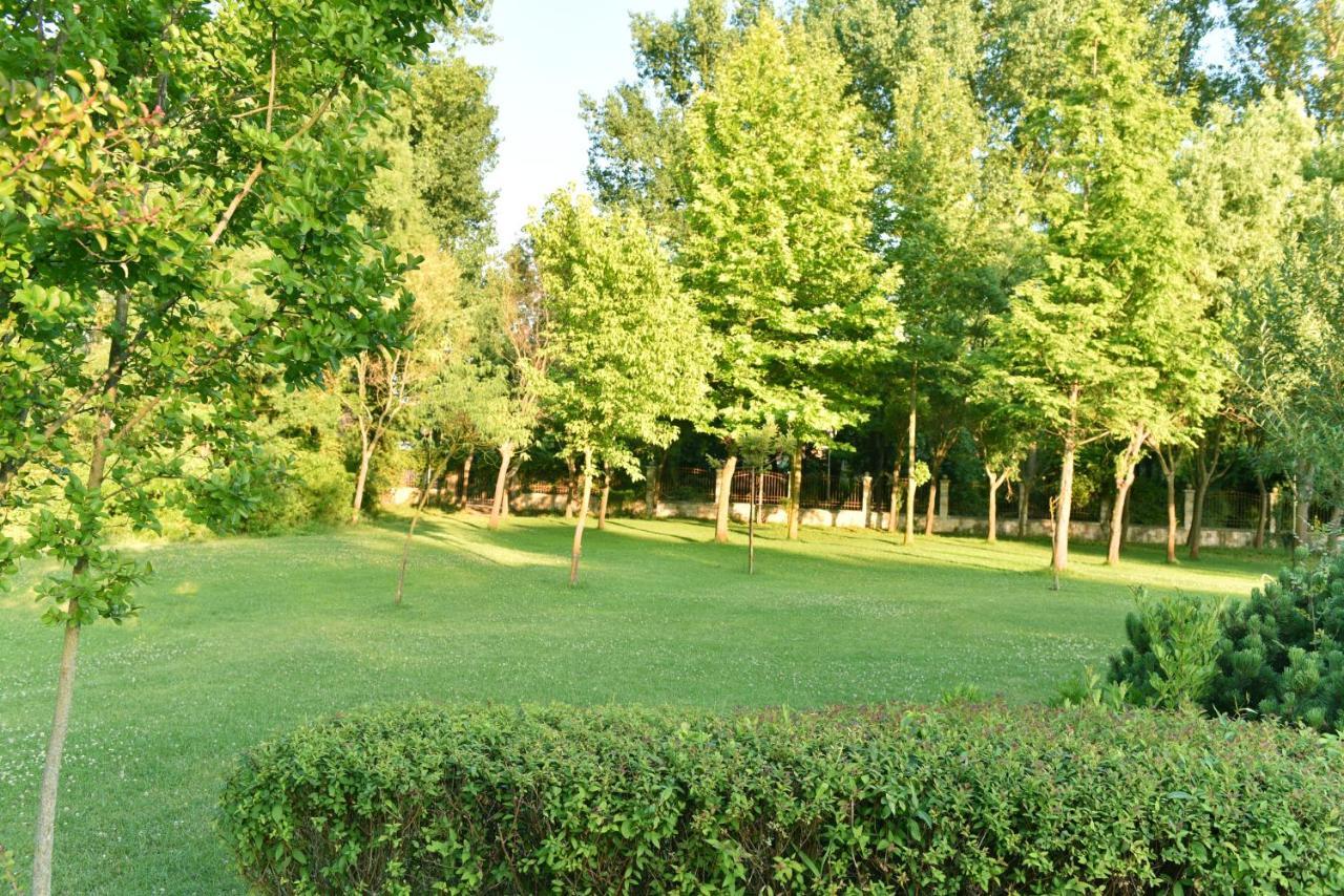 Les Magnolias Hotel Primorsko Exterior photo