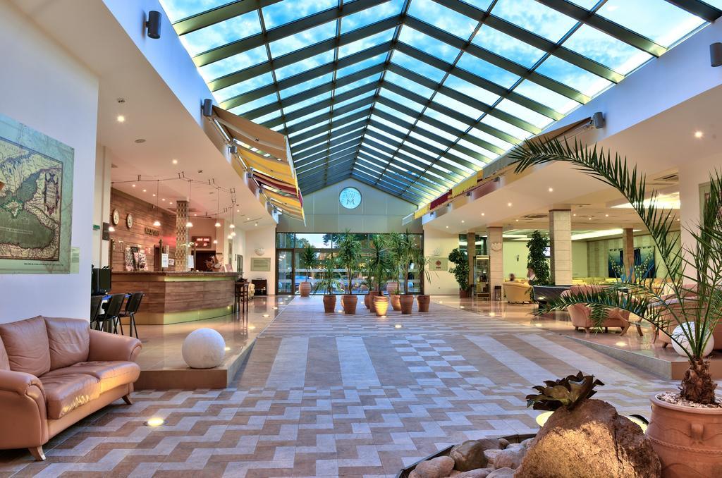 Les Magnolias Hotel Primorsko Exterior photo